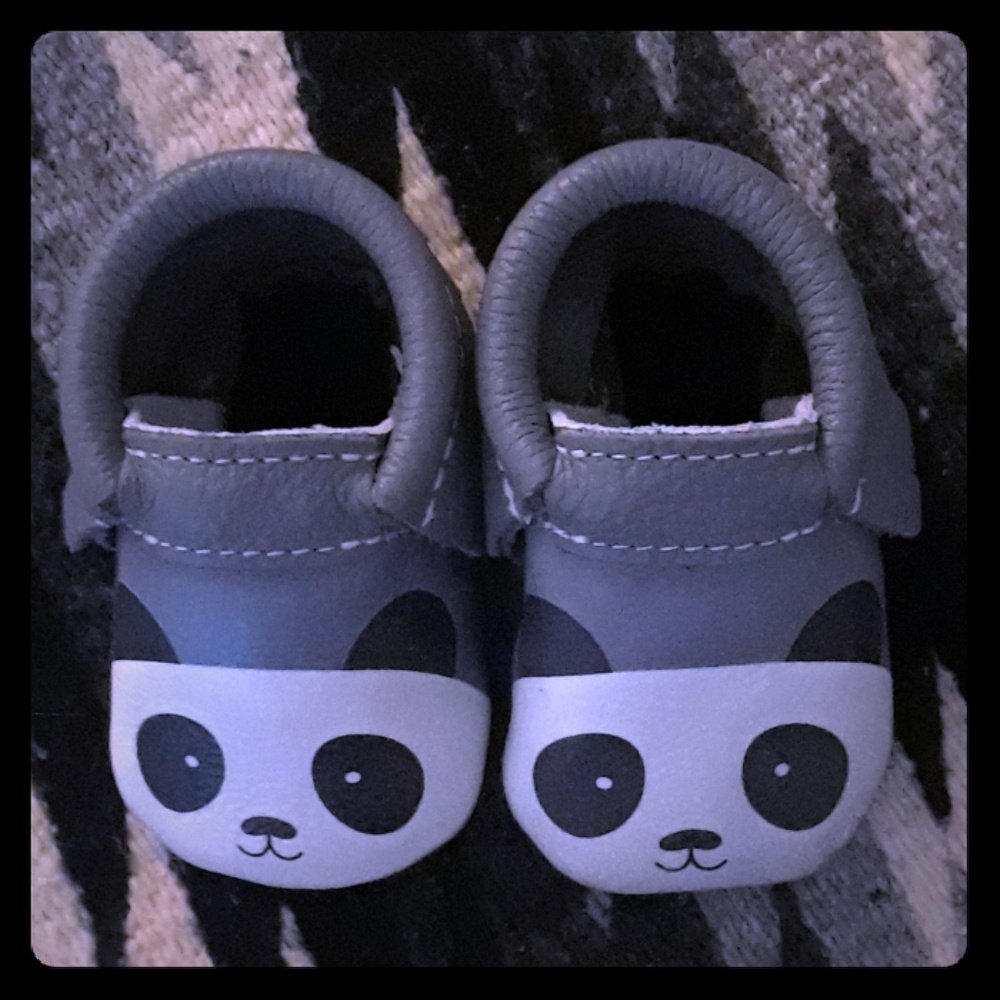 Freshly Picked Panda Moccasins Size 2